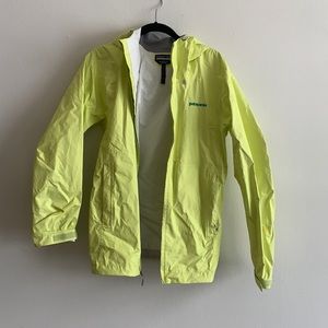 Patagonia Raincoat-Women's Medium